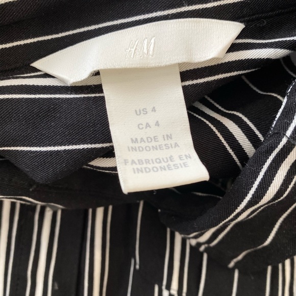 H&M button down black white stripe size 4 - Picture 7 of 7
